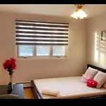 Cozy Apartment In Montreal
